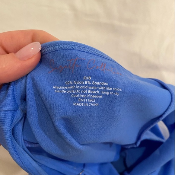 Blue crop top with cut outs - Picture 4 of 4